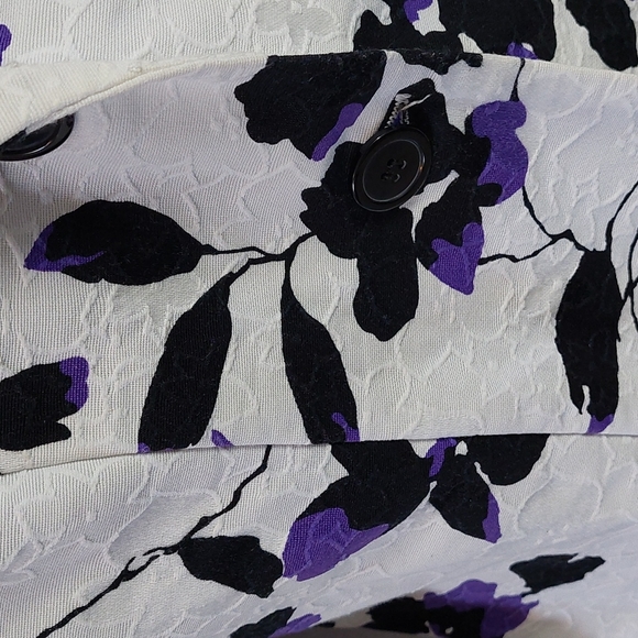 Floral Print Jacket - Picture 3 of 6